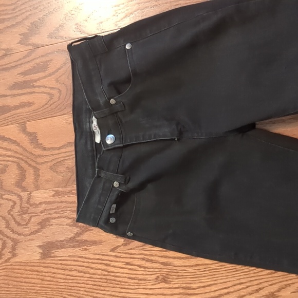 DG 2 - Picture 4 of 5